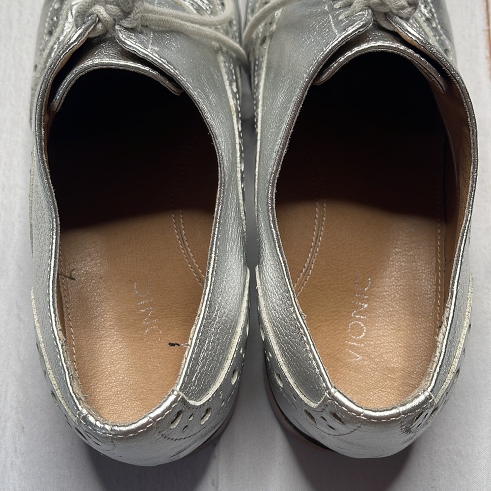 Vionic 10 Hadley Oxford Shoes Silver Wingtips Ladies Lace Up Dressy Rockabilly - Picture 9 of 17